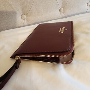 Kate Spade Burgundy Medium Wristlet Slim Purse Wallet